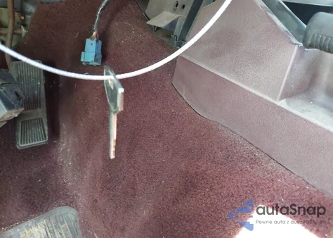 1992 Jeep Cherokee Laredo из США, поврежденный, VIN 1J4FJ58S8NL245994